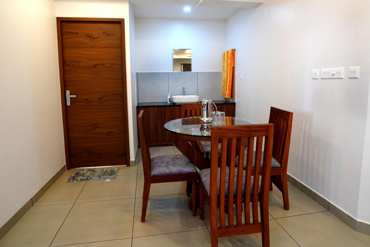 Kadampanattu'S Homestay Kochi Buitenkant foto