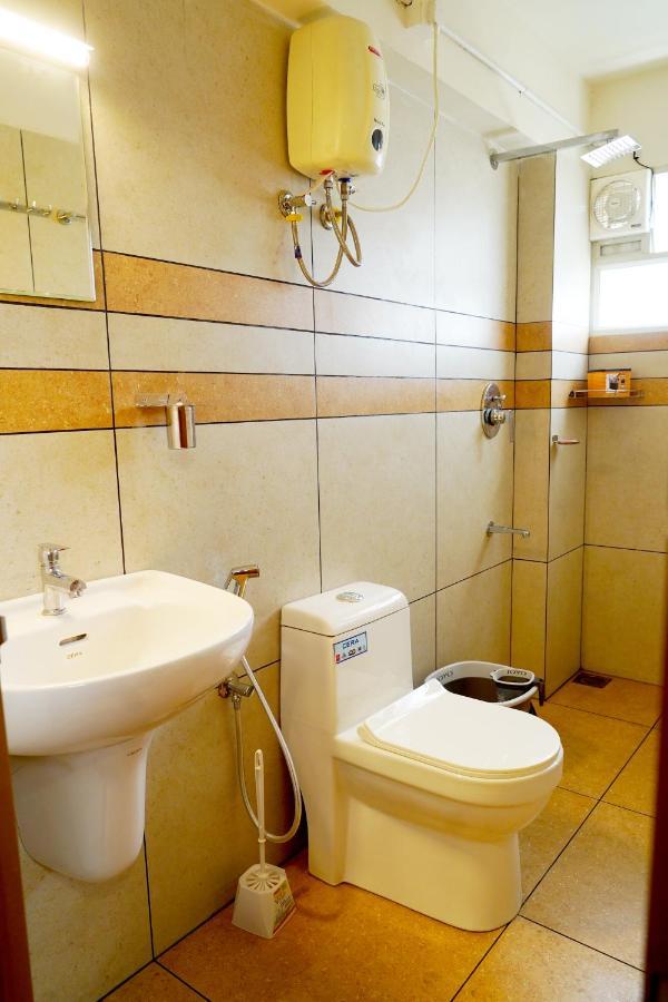 Kadampanattu'S Homestay Kochi Buitenkant foto