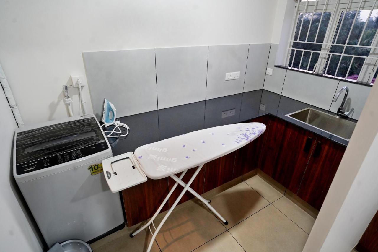 Kadampanattu'S Homestay Kochi Buitenkant foto